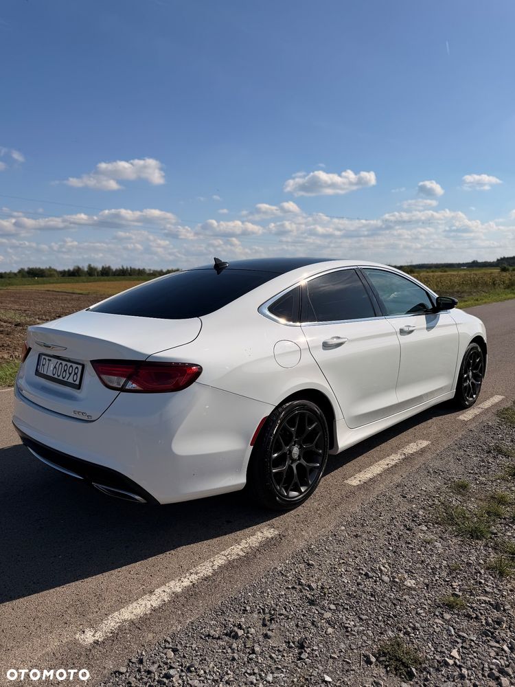 Chrysler 200 - 3