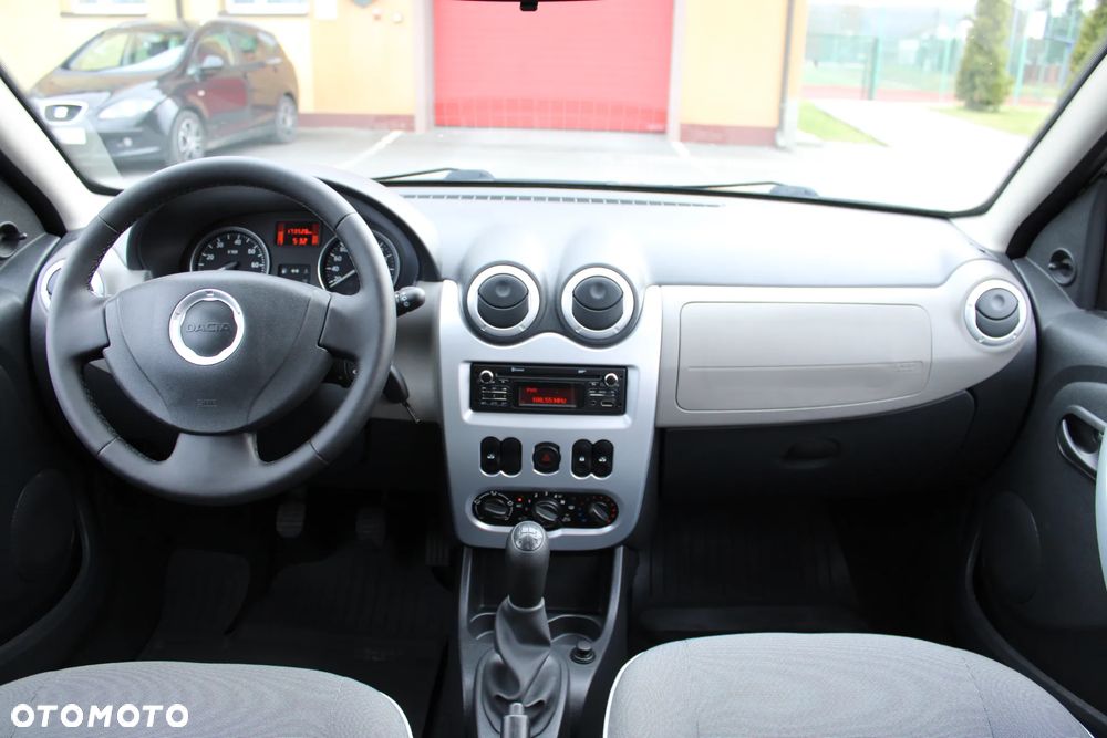 Dacia Sandero 1.2 16V 75 Live - 23