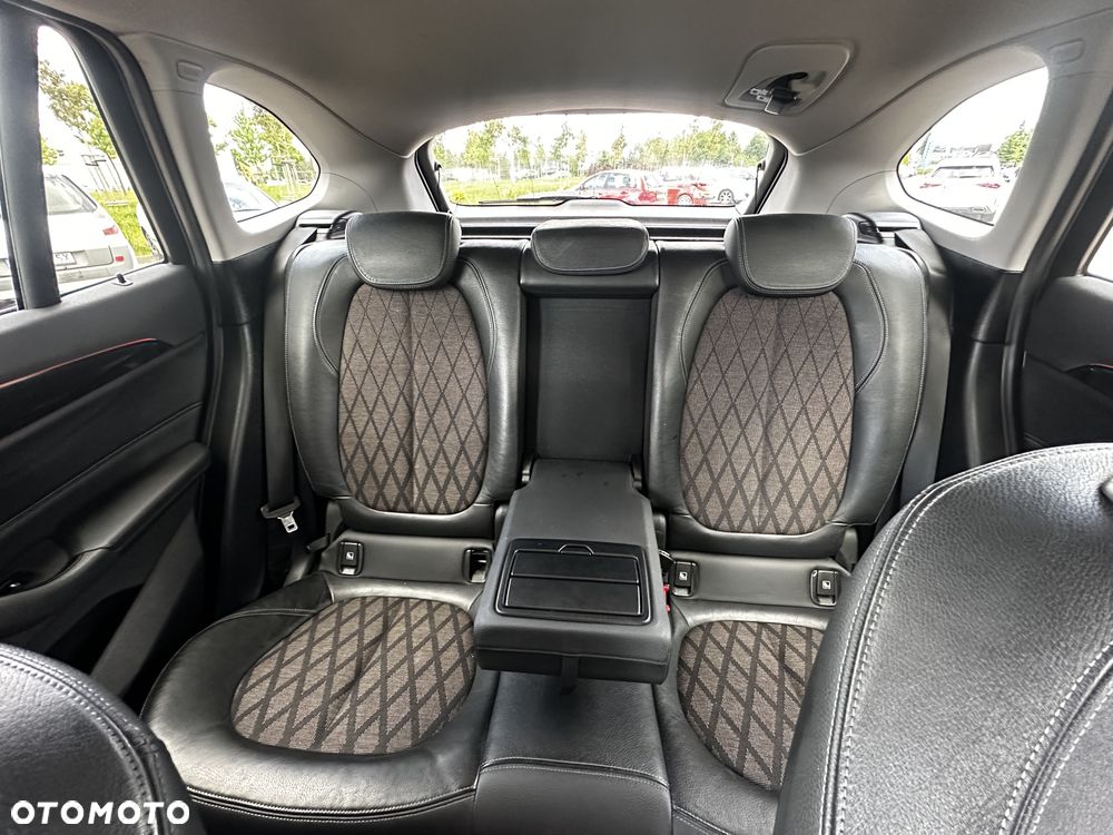 BMW X1 xDrive18d - 14