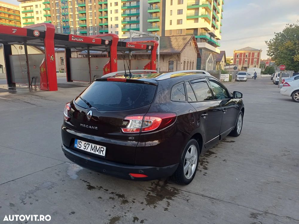 Renault Megane dCi 95 FAP Paris - 12