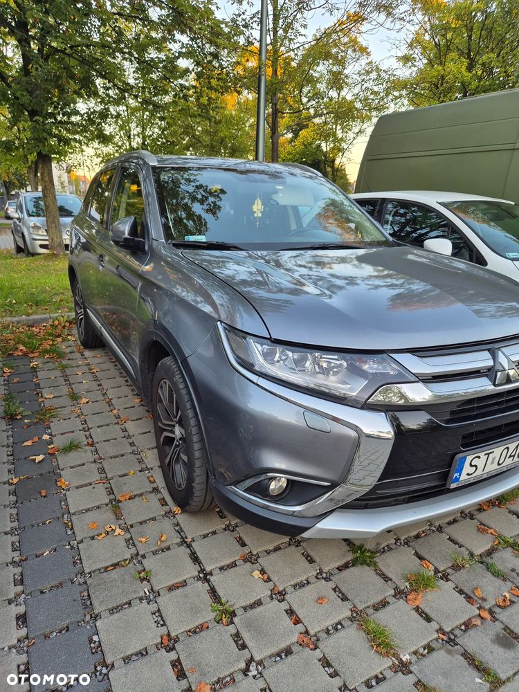 Mitsubishi Outlander - 1