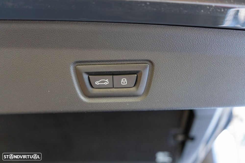 BMW i4 eDrive40 Pack Desportivo M - 13