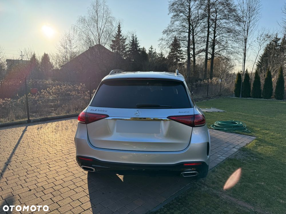 Mercedes-Benz GLE 300 d 4-Matic - 4