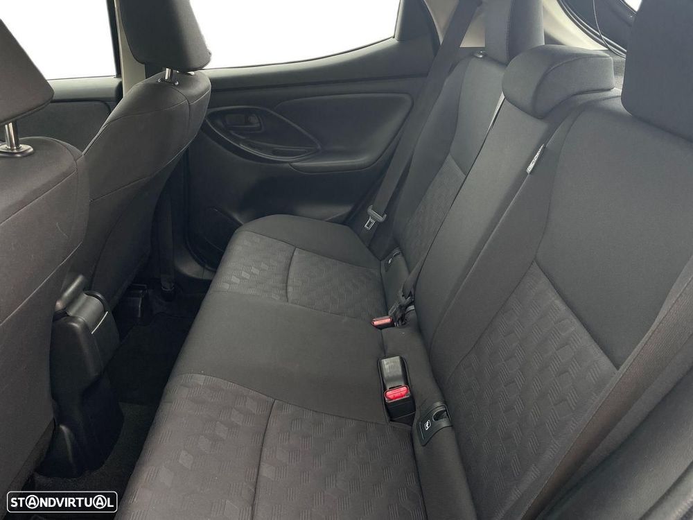 Toyota Yaris - 12