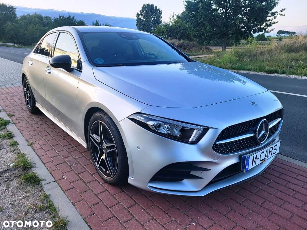 Mercedes-Benz Klasa A 200 AMG Line 7G-DCT - 3