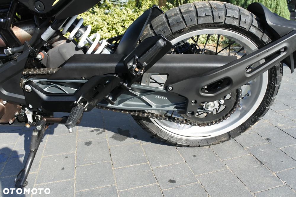 Husqvarna Svartpilen - 13