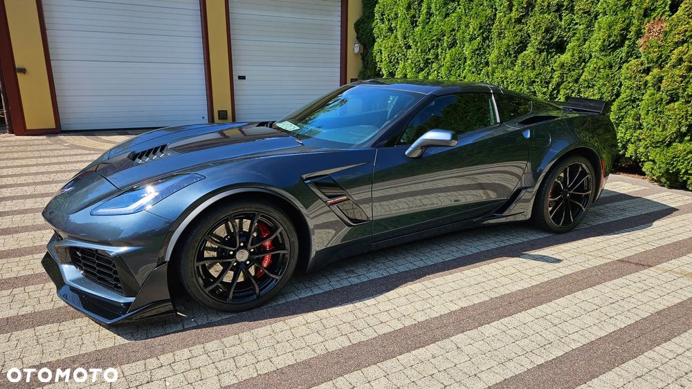 Chevrolet Corvette - 3