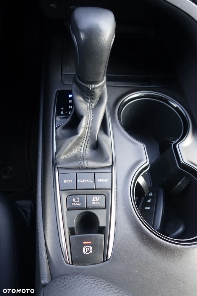 Toyota Camry 2.5 Hybrid Prestige CVT - 20