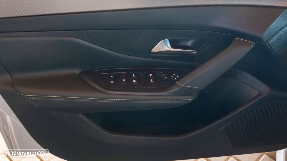 Peugeot 308 PureTech 130 EAT8 GT - 11