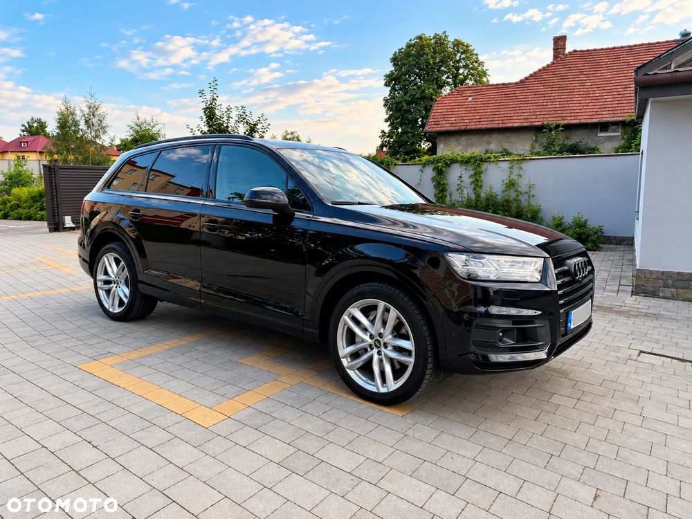 Audi Q7 - 1