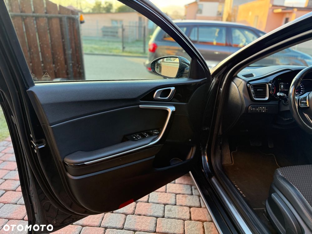 Kia XCeed 1.6 CRDi SCR L DCT - 18