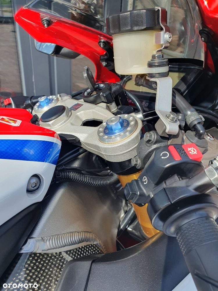 Honda CBR - 40