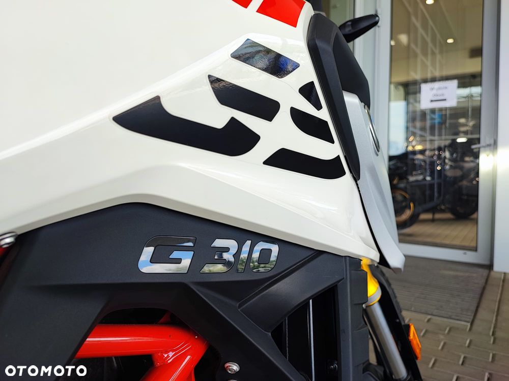 BMW G - 9