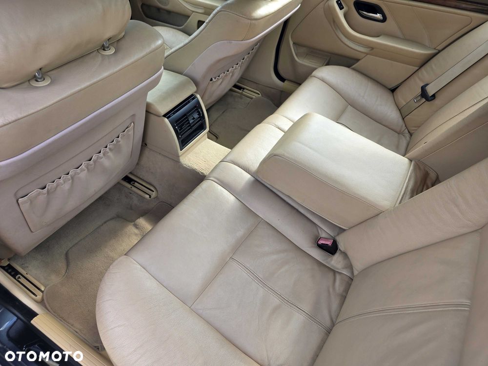 BMW Seria 5 - 8