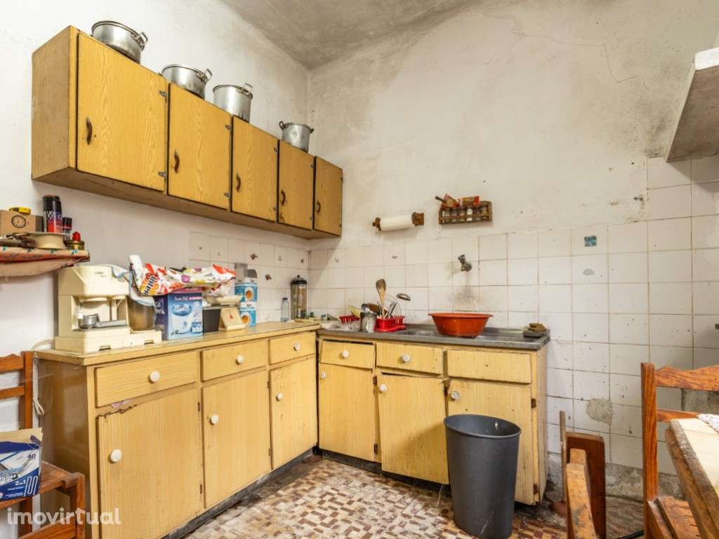 Moradia T3 com espaço exterior, bons acessos e excelente localização. - Grande imagem: 3/22