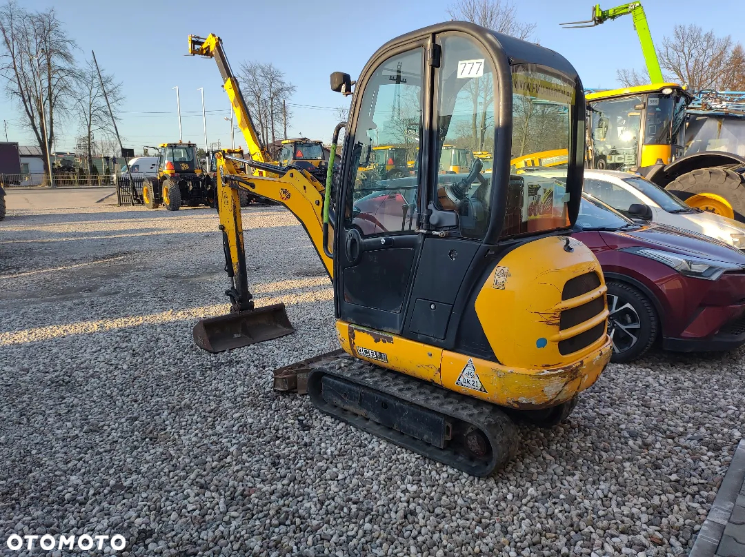 JCB 8018 - 3