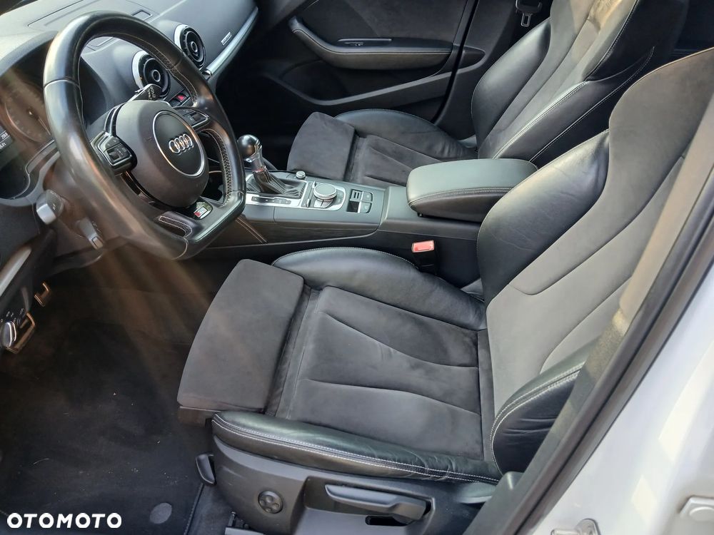 Audi S3 S tronic - 14