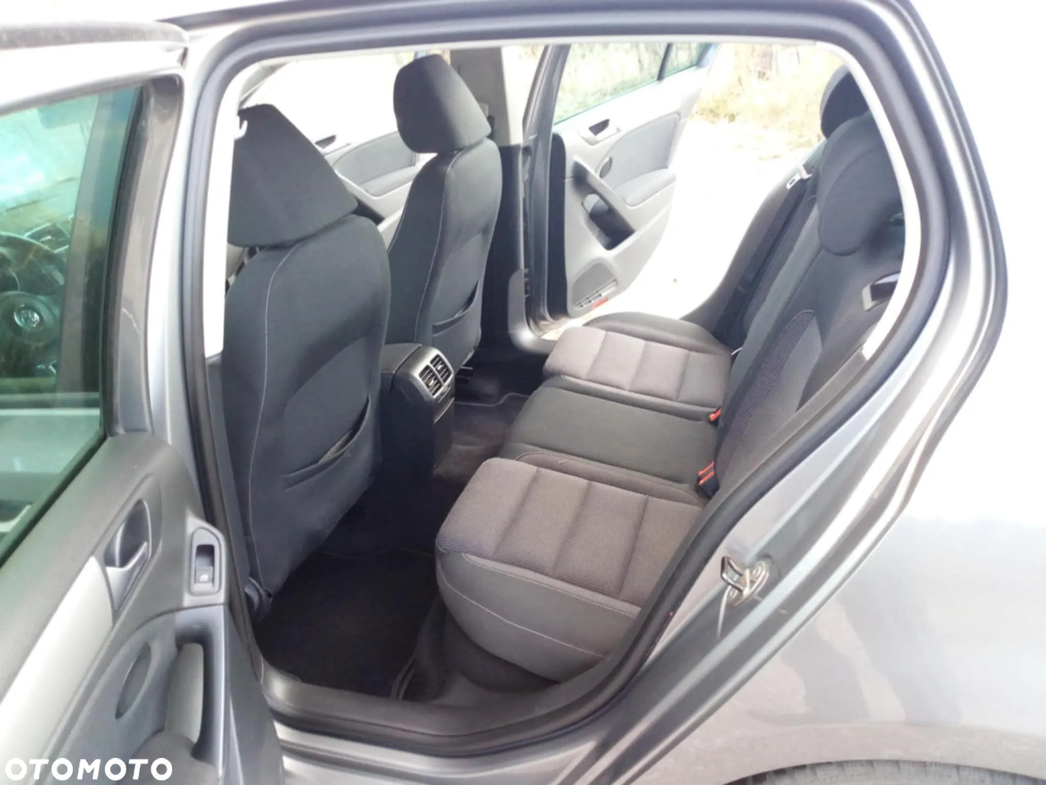 Volkswagen Golf VI 2.0 TDI Comfortline - 9