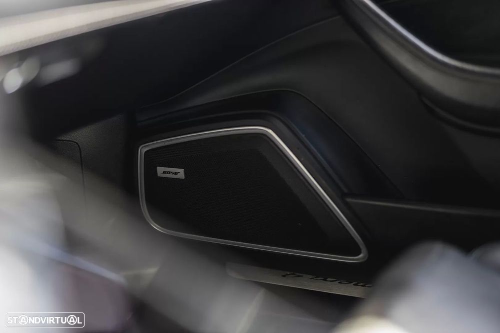 Porsche Panamera 4 E-Hybrid - 26