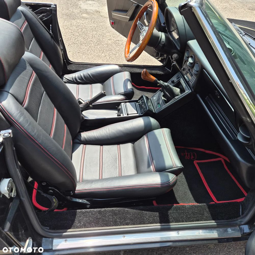 Alfa Romeo Spider - 8