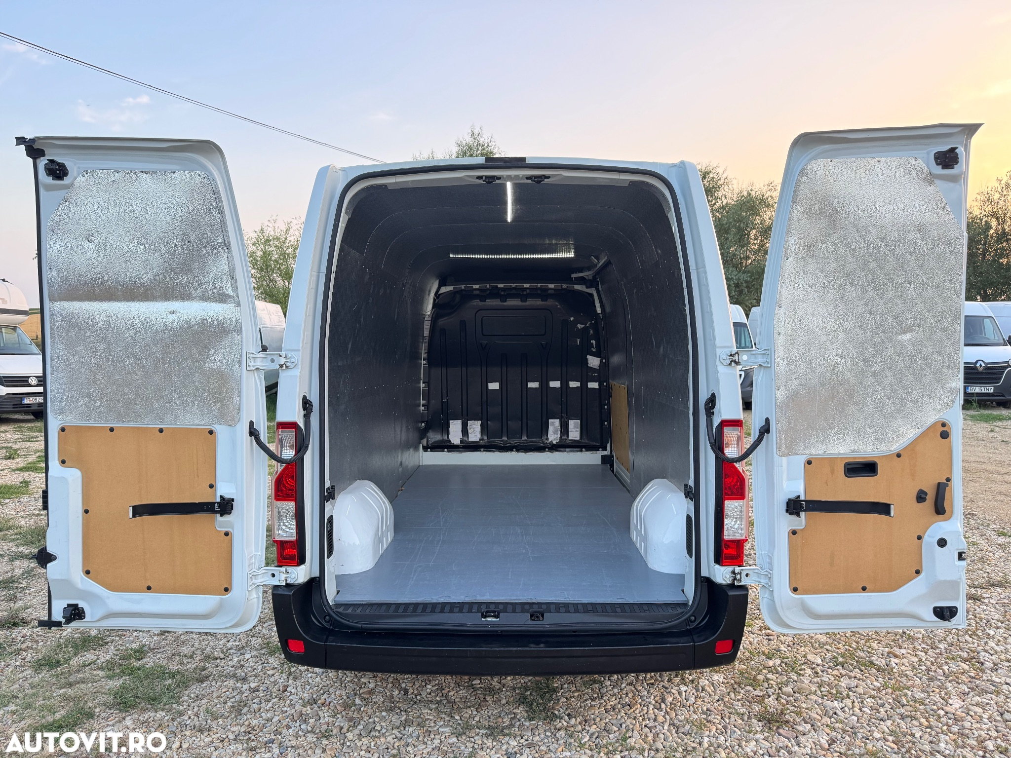 Renault Master 2.3 diesel 125 cp euro5 2016 stare buna !!! - 7