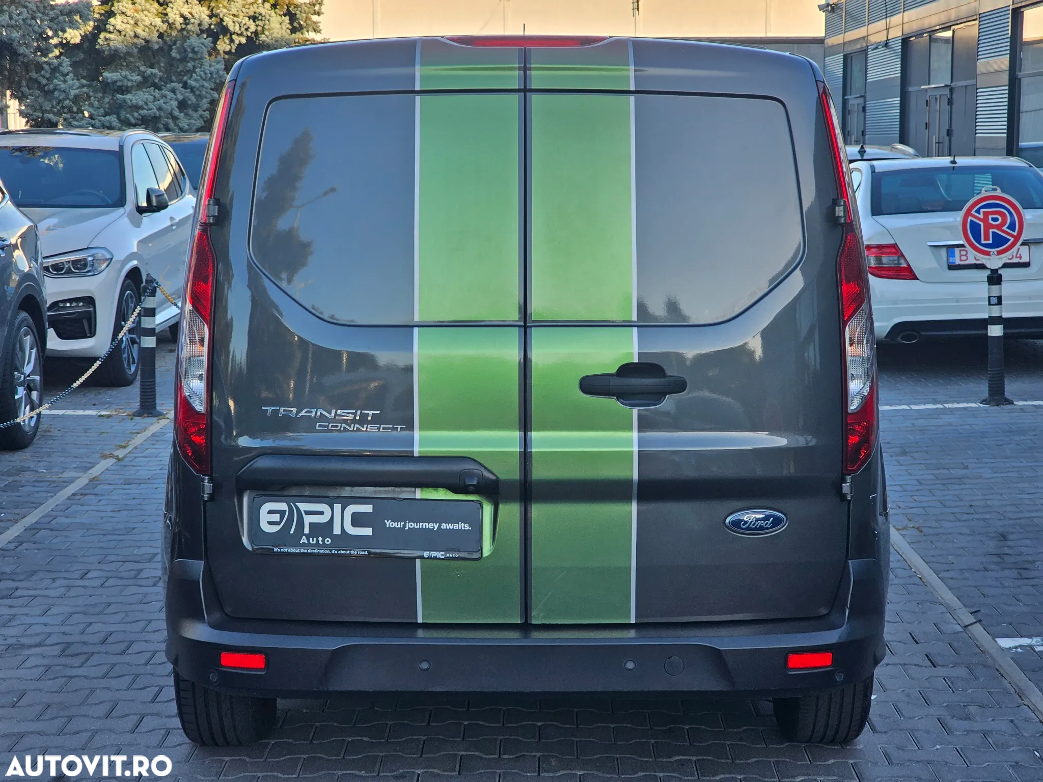 Ford Transit Connect - 13