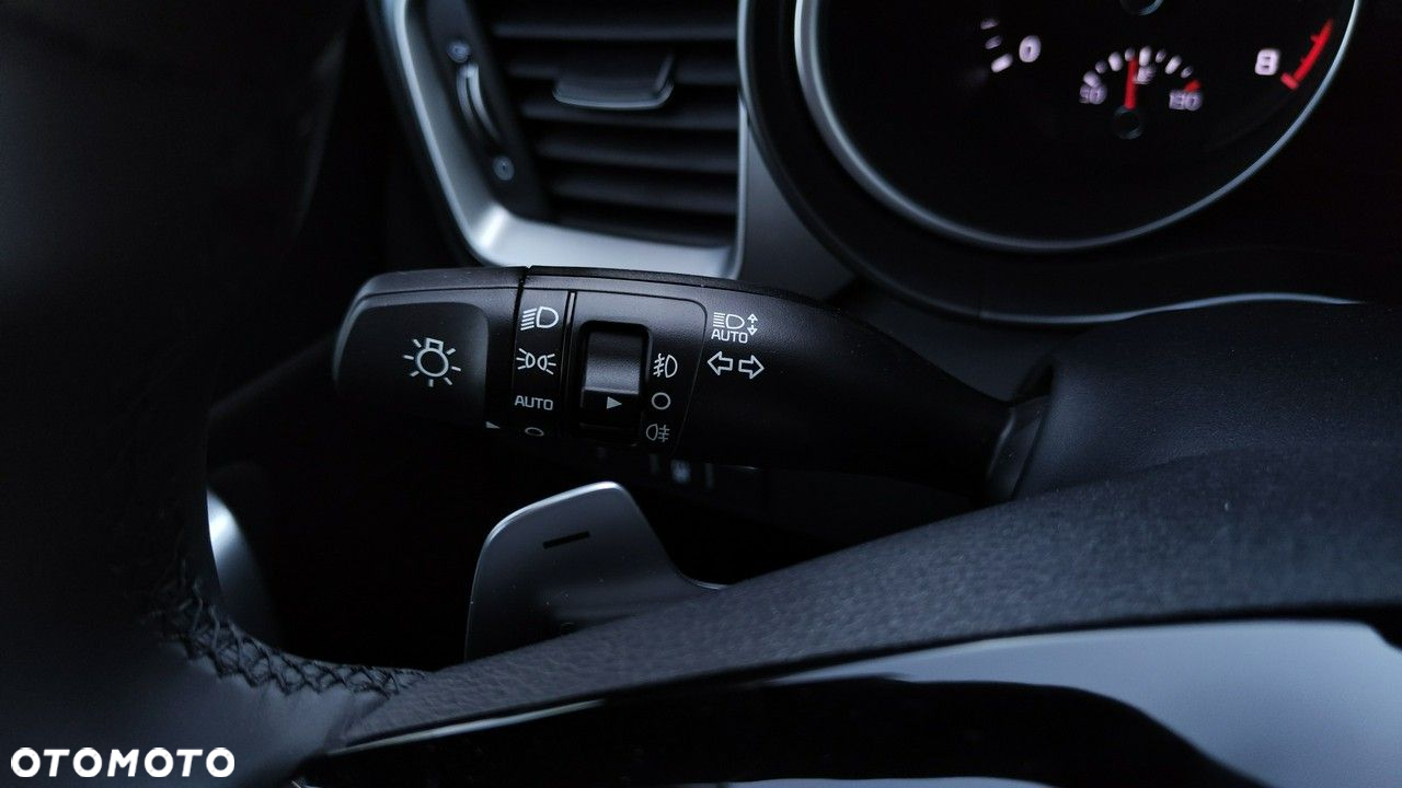 Kia XCeed - 14