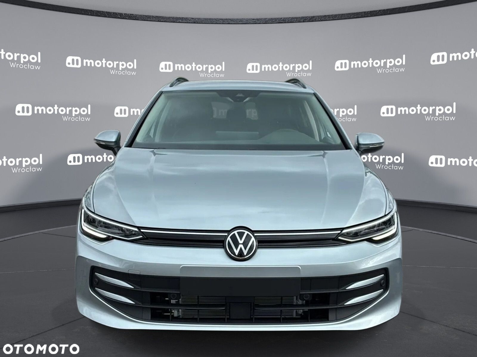 Volkswagen Golf - 2
