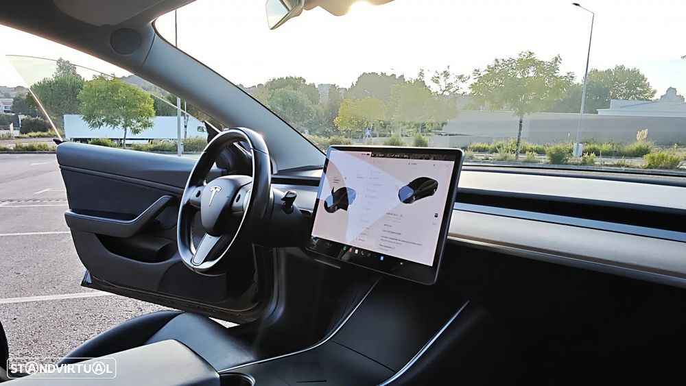 Tesla Model 3 Long-Range Dual Motor AWD - 12
