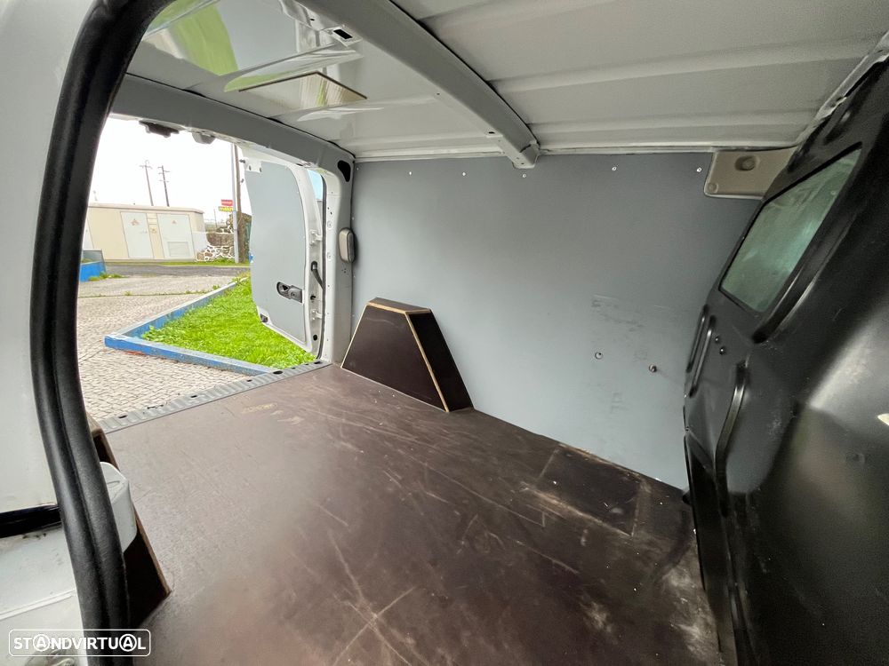 Renault Kangoo 1.5 dCi Maxi Business 3L (Longa) - 23