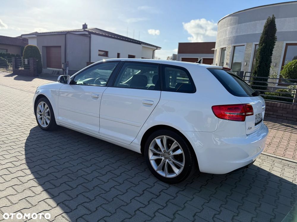 Audi A3 Sportback - 4