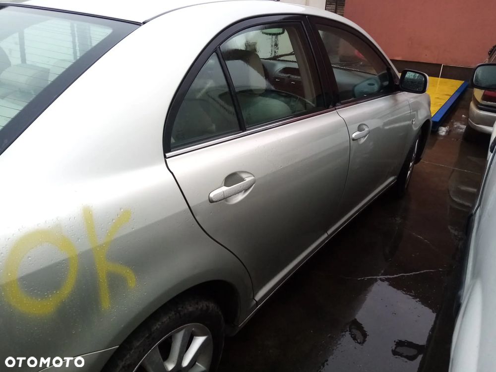 TOYOTA AVENSIS T25 2.0 VVT-i  03-06   PANEL NAWIEWU KLIMATYZACJI - 22