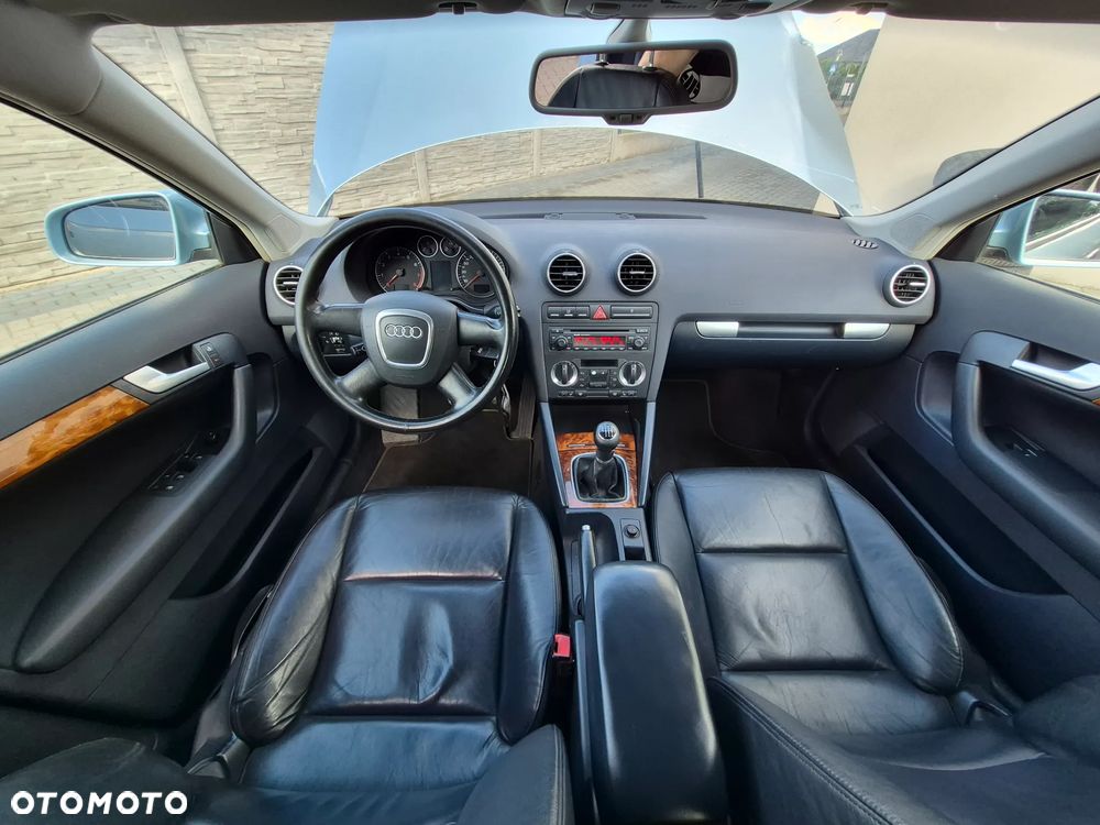 Audi A3 Sportback 2.0 FSI Ambiente - 10