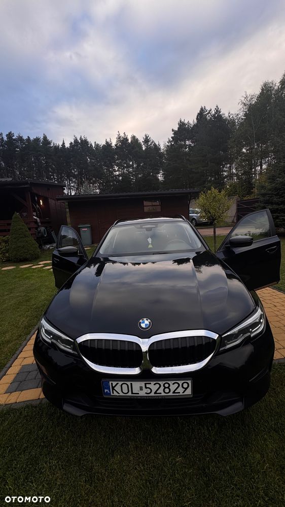 BMW Seria 3 320d xDrive - 14