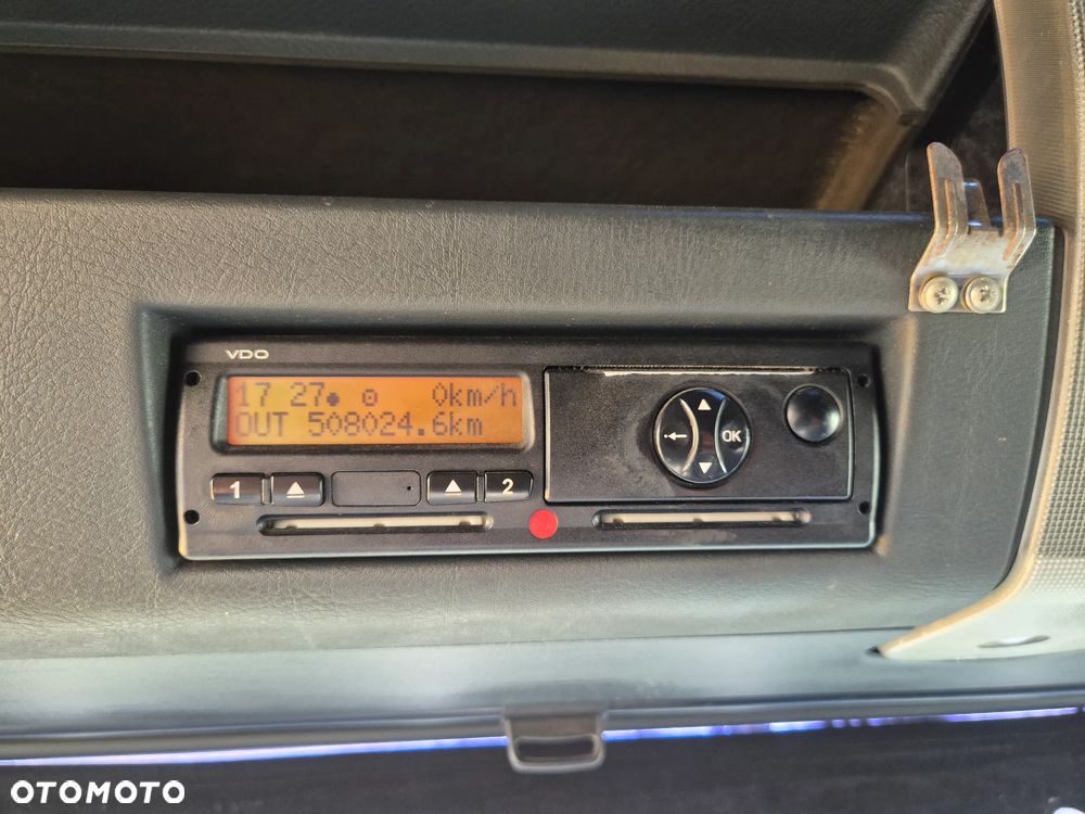 MAN TGL 12.240 4x2 BL - 10