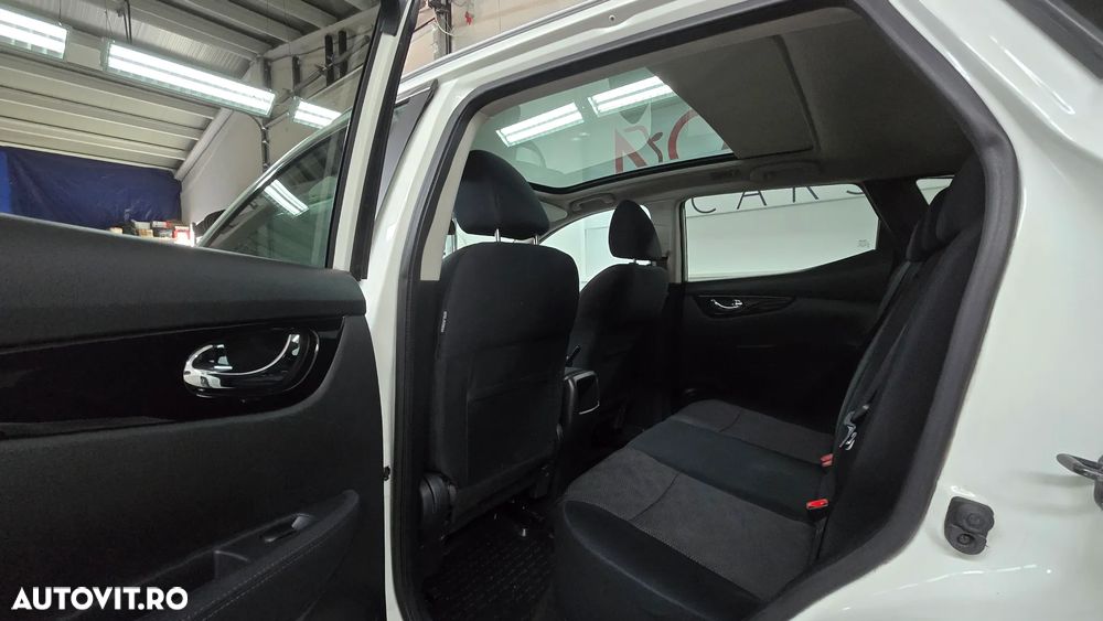 Nissan Qashqai 1.5 DCI Start/Stop N-Connecta - 22