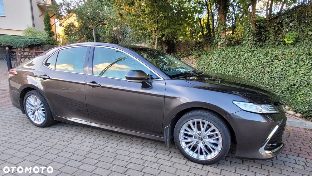 Toyota Camry 2.5 Hybrid Executive CVT - 1