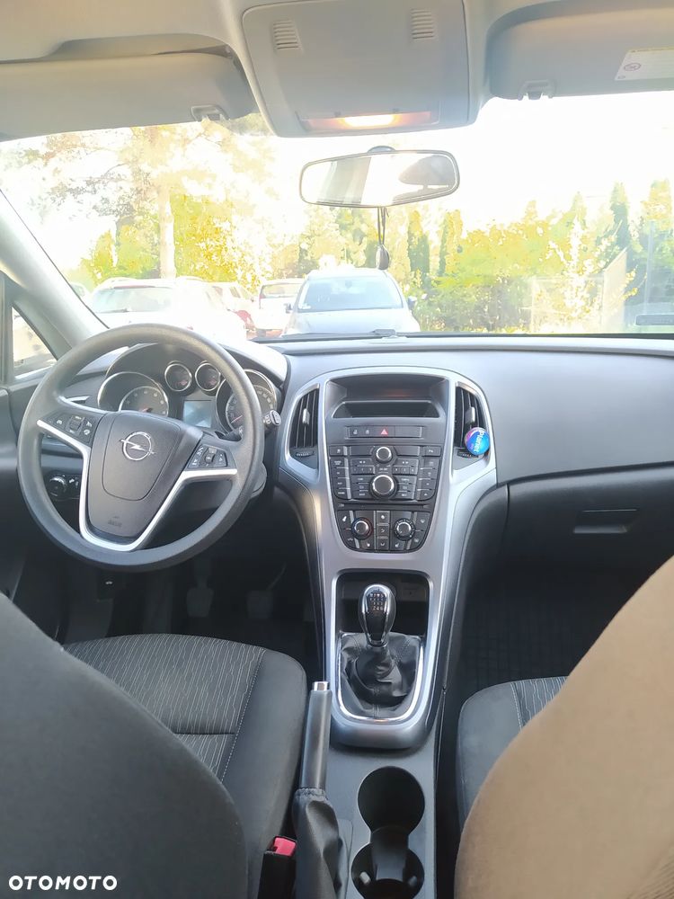 Opel Astra 1.4 Turbo - 9