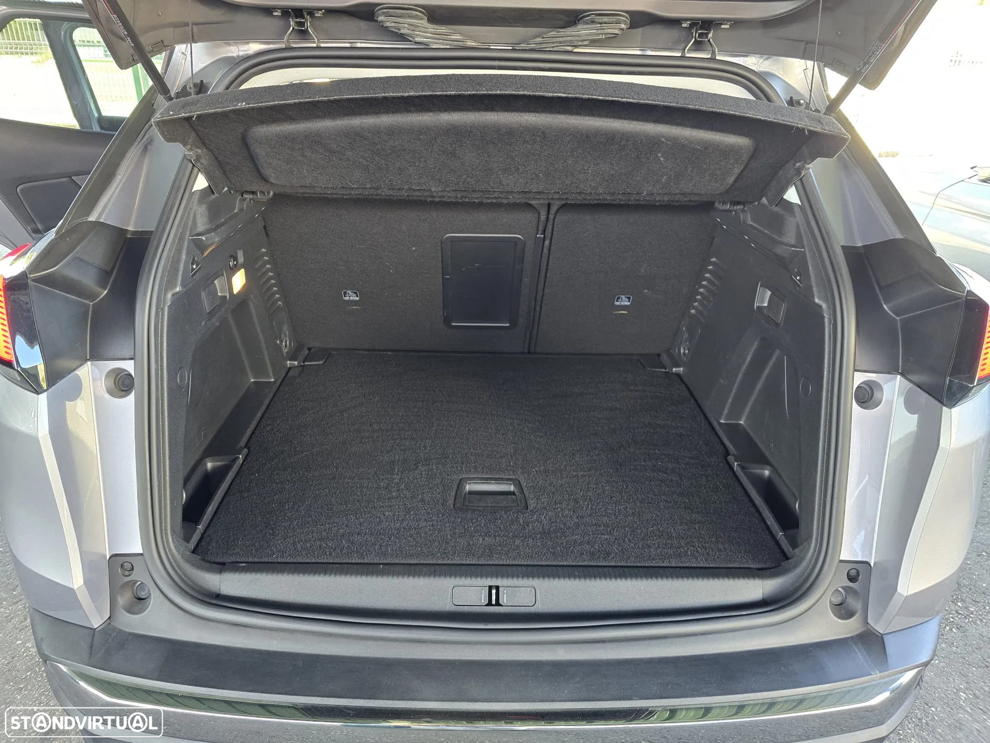 Peugeot 3008 1.5 BlueHDi Allure - 29