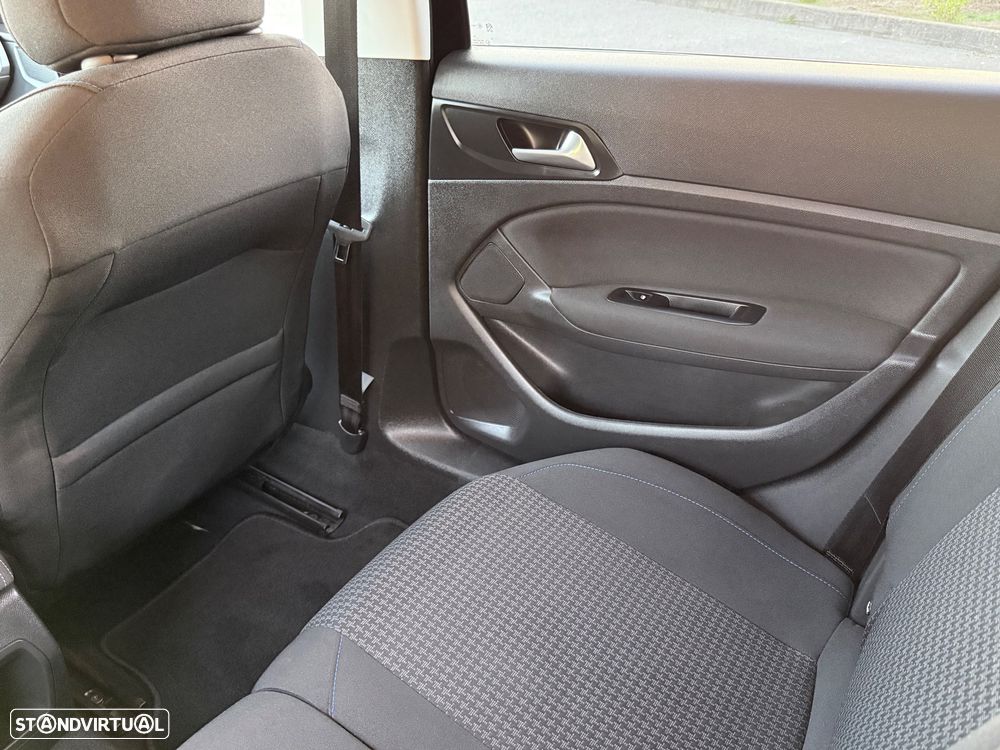 Peugeot 308 SW 1.5 BlueHDi Style - 24
