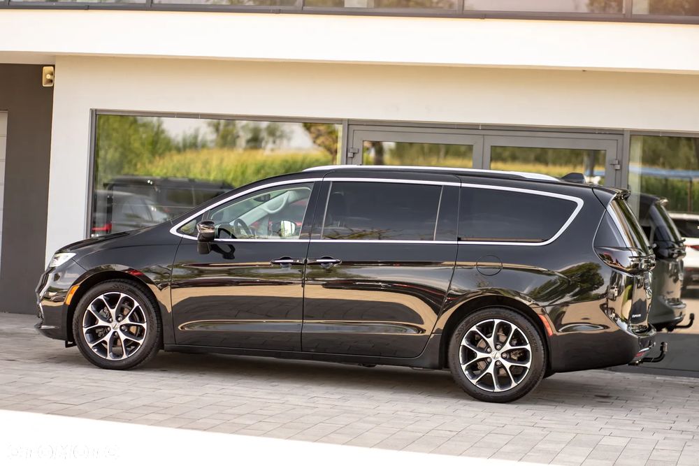 Chrysler Pacifica - 18