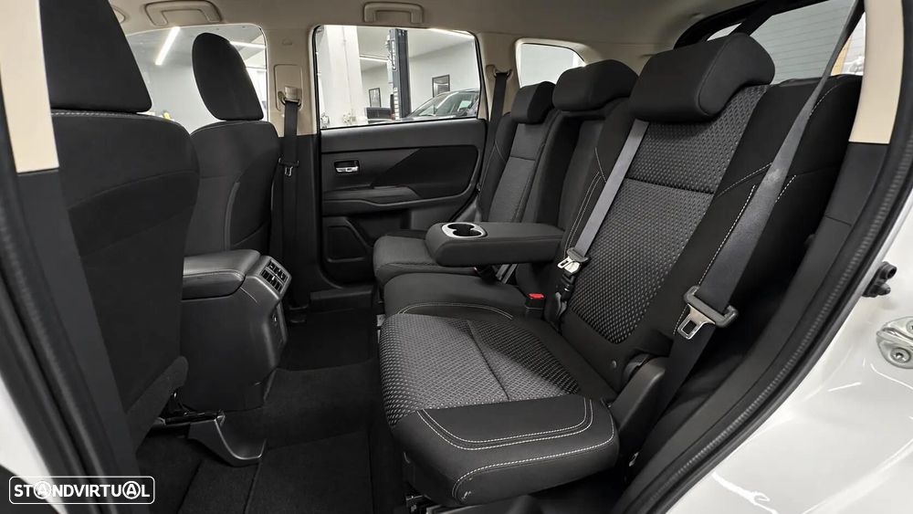 Mitsubishi Outlander 2.0 Kaiteki CVT - 45