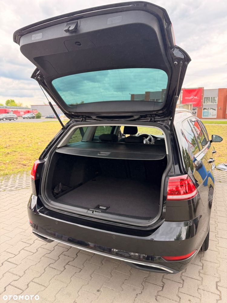 Volkswagen Golf - 8