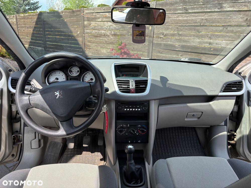 Peugeot 207 1.4 16V Presence - 8