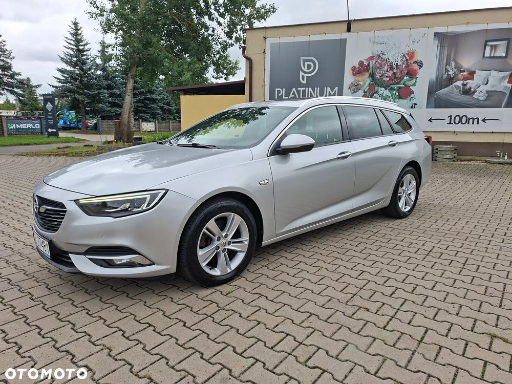 Opel Insignia - 1