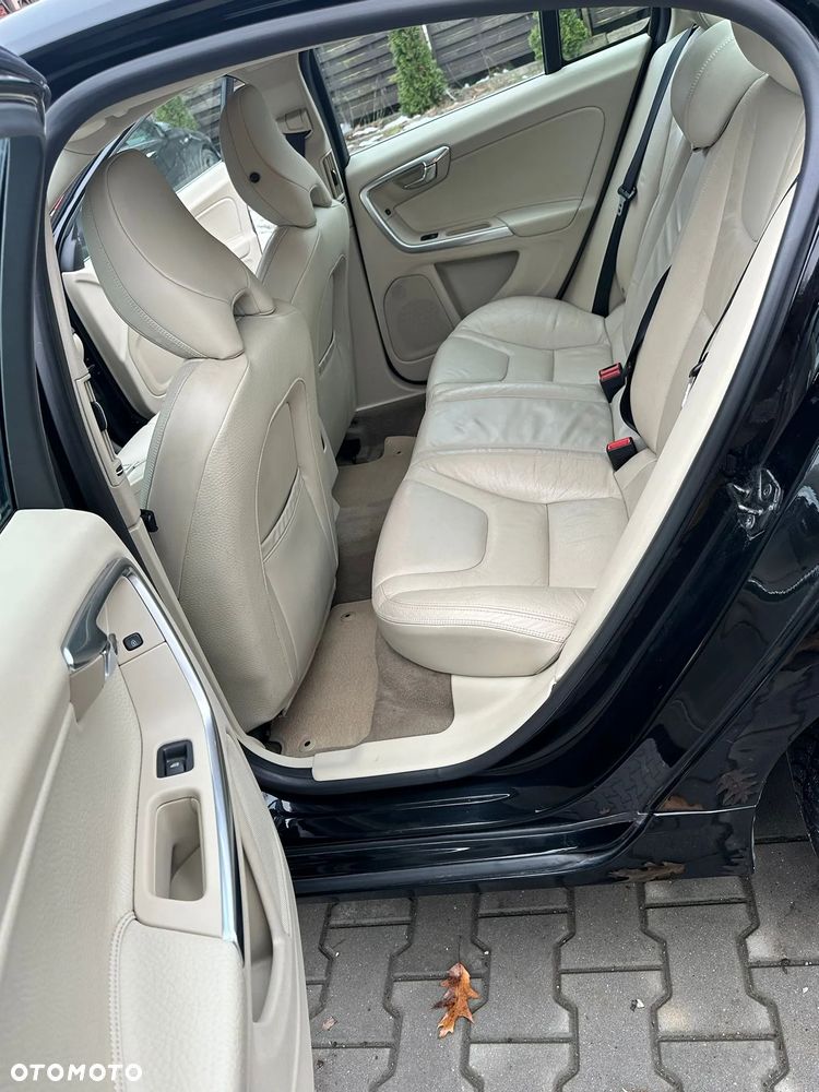 Volvo S60 2.0T Powershift Summum - 3