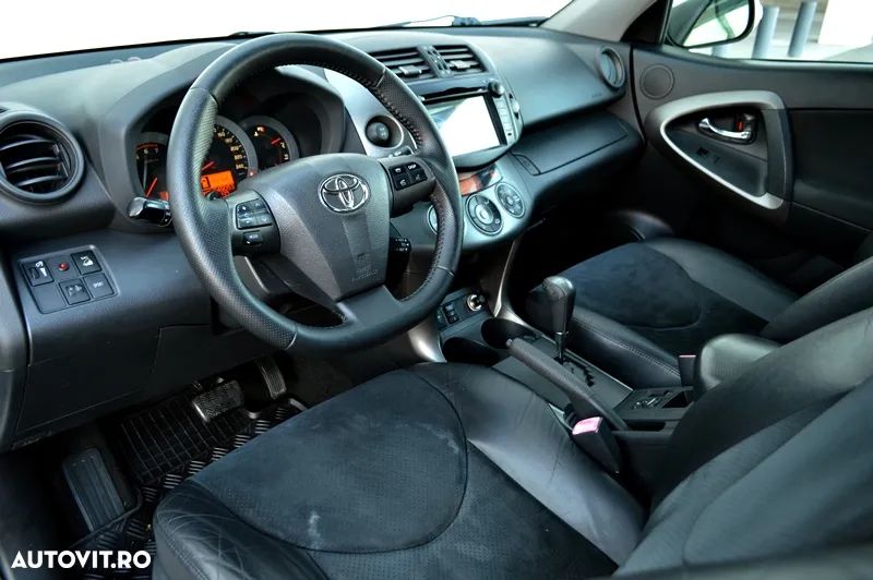 Toyota RAV4 2.2 D-4CAT 4WD Aut Executive - 11