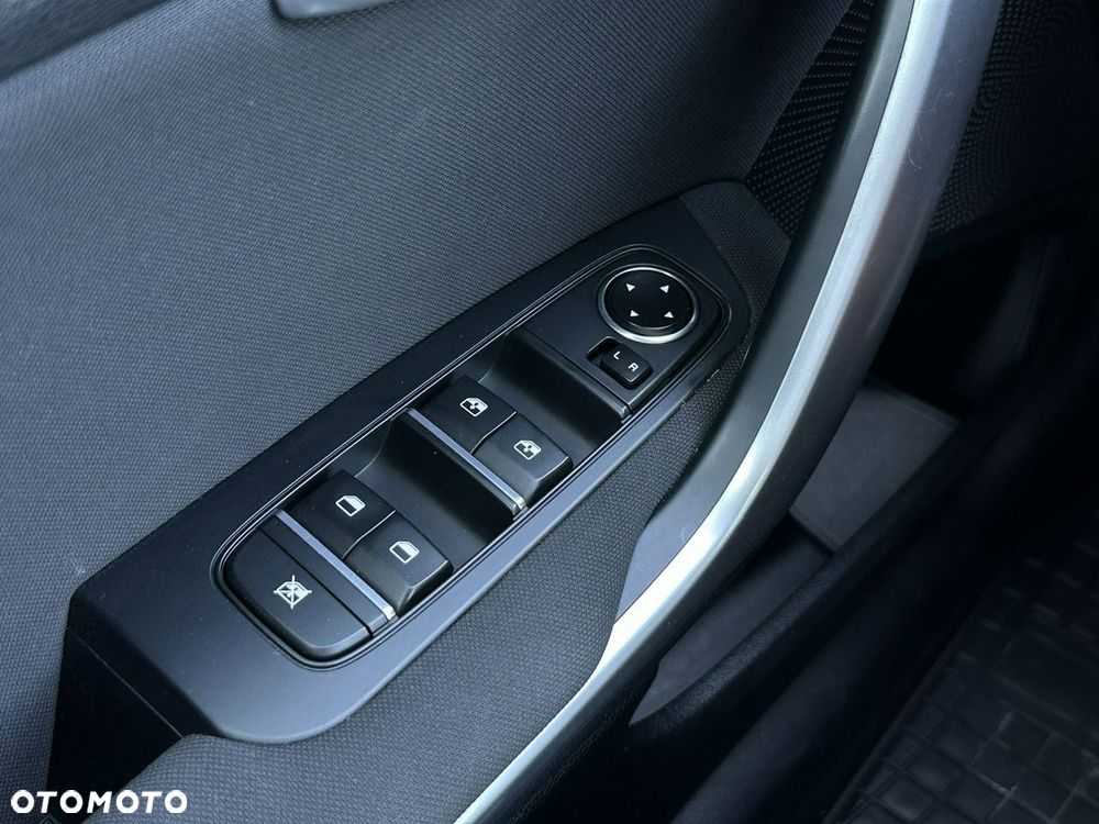 Kia Ceed - 25