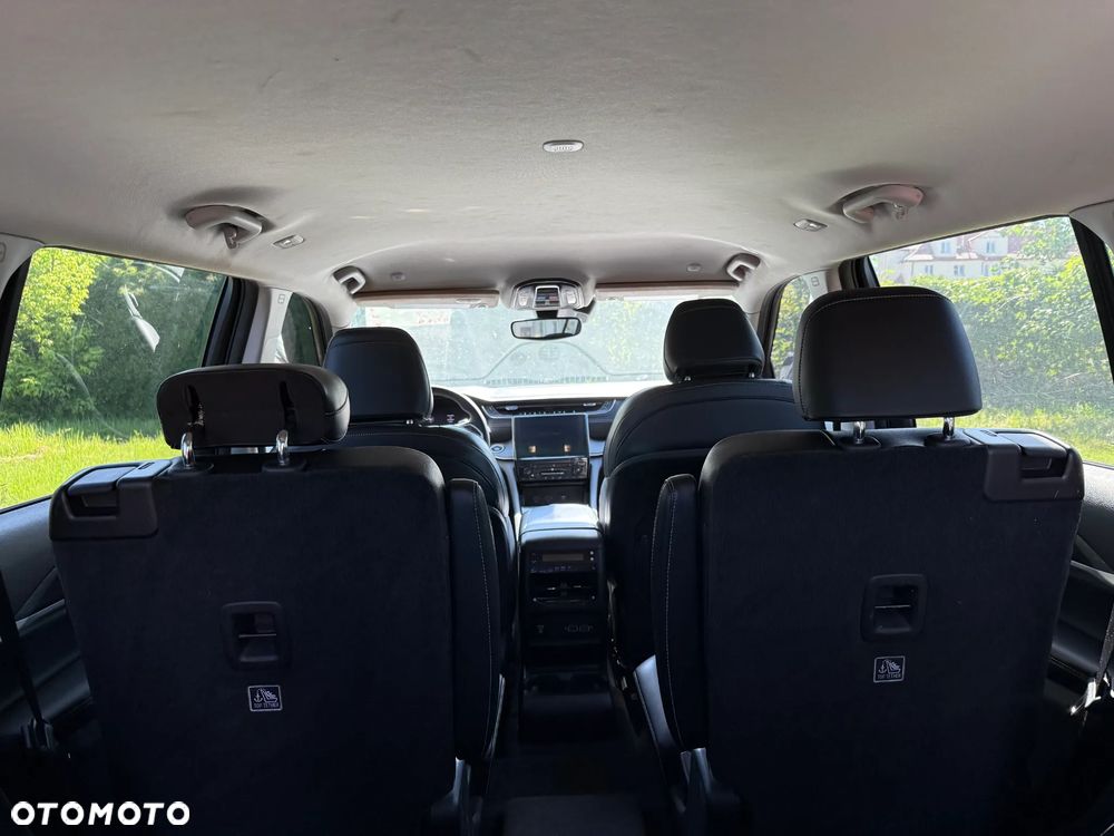 Jeep Grand Cherokee - 23