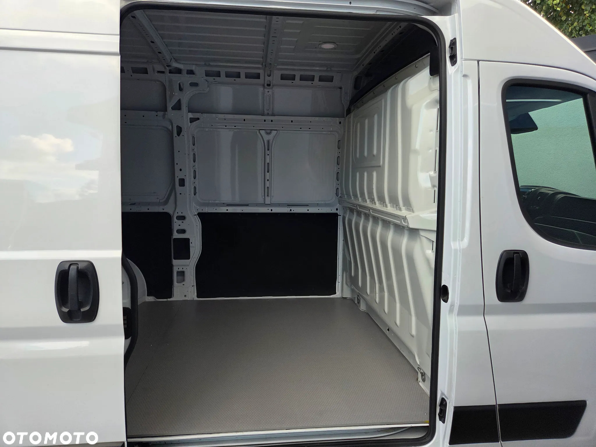 Opel Movano - 8